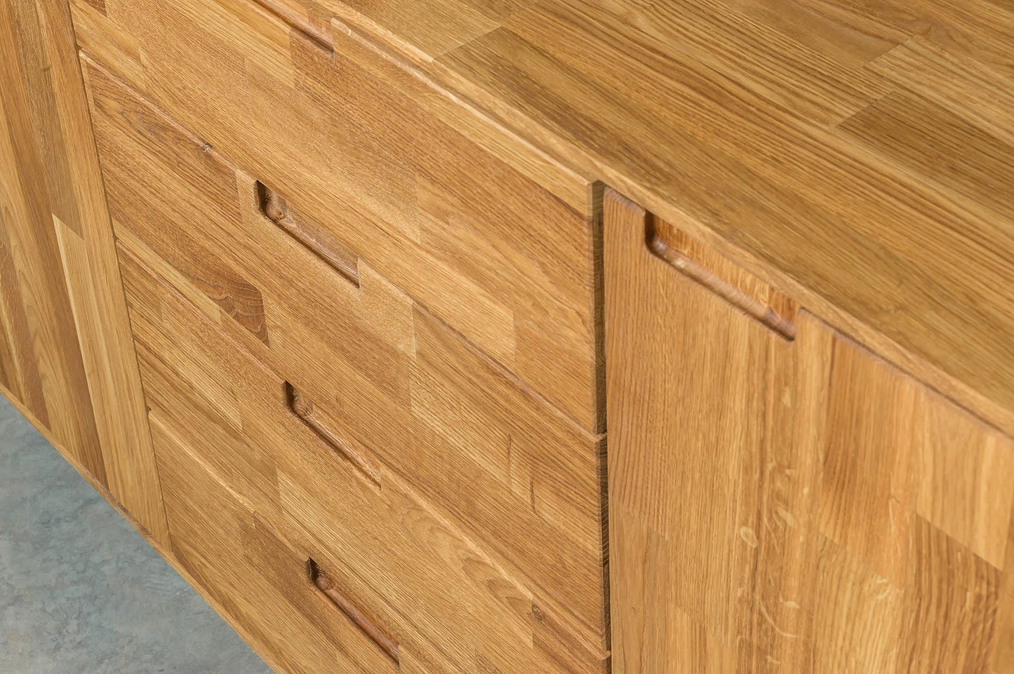 Scandi III Dresser – Solid Oak